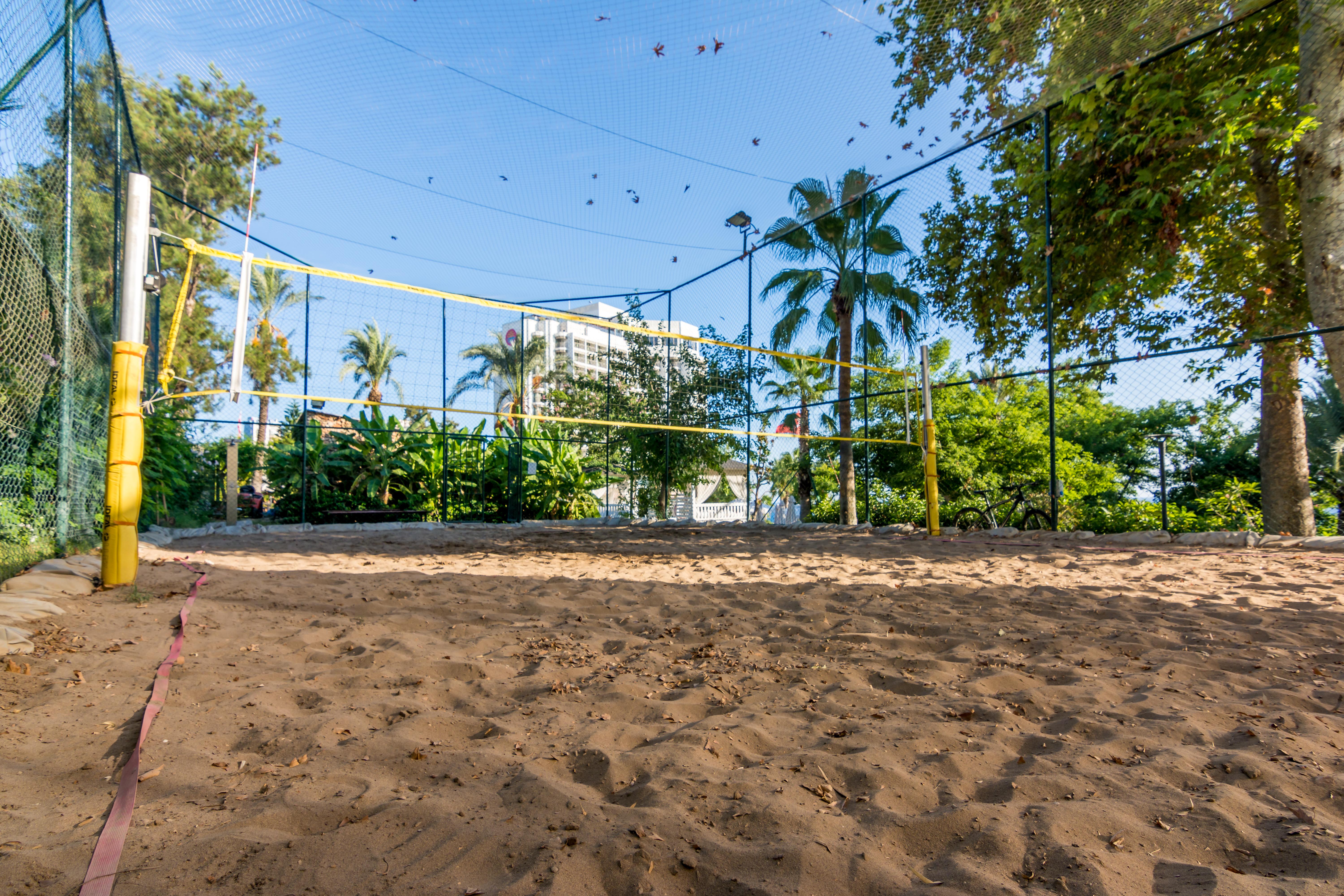 Akra Antalya Hotel Exterior photo Volleyball court at the beach