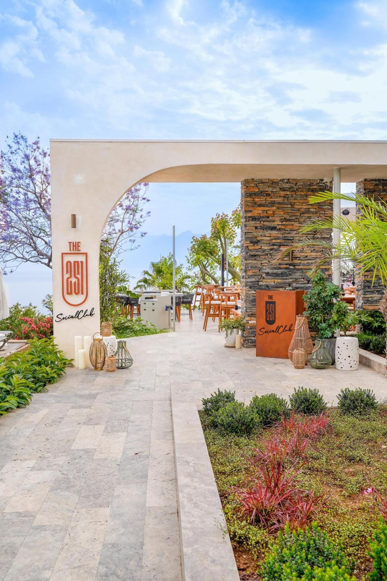 Akra Antalya Hotel Exterior photo The Sea Club